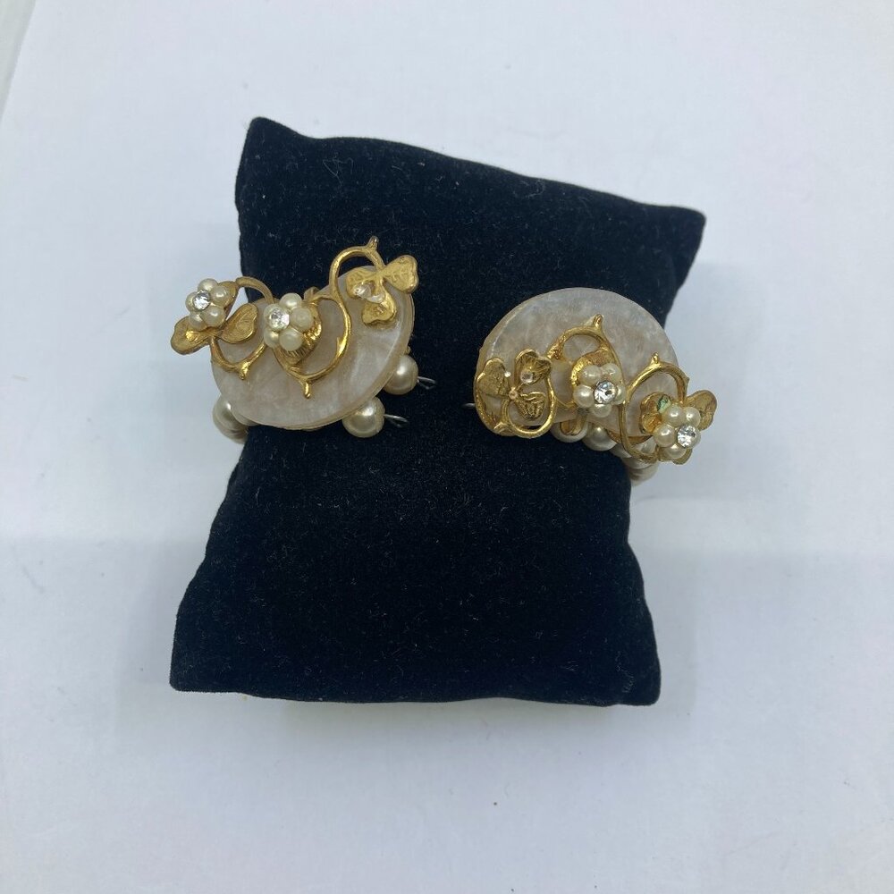 Vtg MIRIAM HASKELL ? faux pearl flowers bracelet